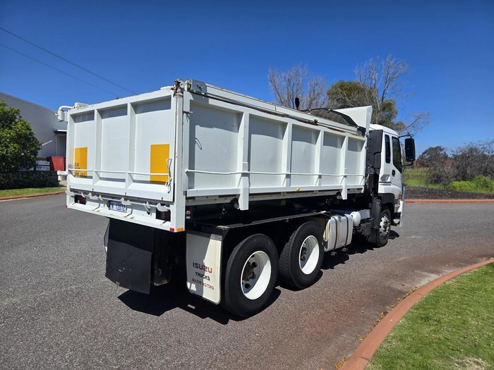 2008 Isuzu Cxz Giga ISUZU CIGA CXZ WHITE