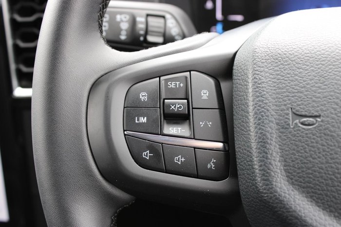 2025 Ford Everest Black Edition