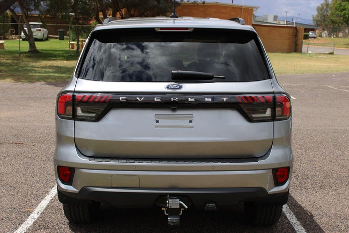 2025 Ford Everest Black Edition