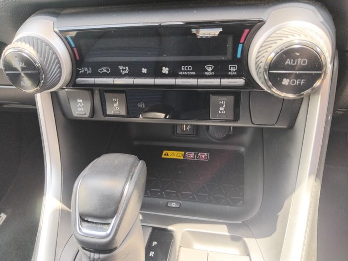 2023 Toyota RAV4 XSE