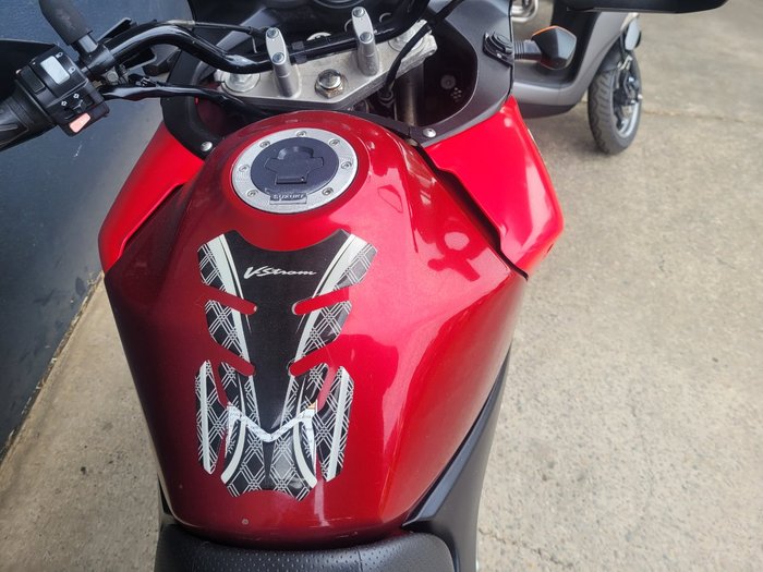 2004 Suzuki DL650 V-STROM RED