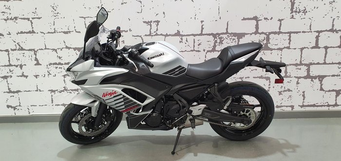 2025 Kawasaki Ninja 650L (LAMS) ABS Ninja Silver
