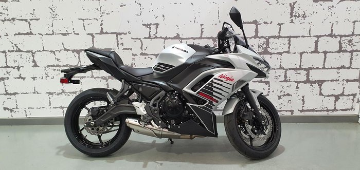 2025 Kawasaki Ninja 650L (LAMS) ABS Ninja Silver