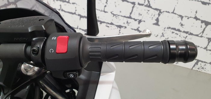 2025 Kawasaki Ninja 650L (LAMS) ABS Ninja Silver