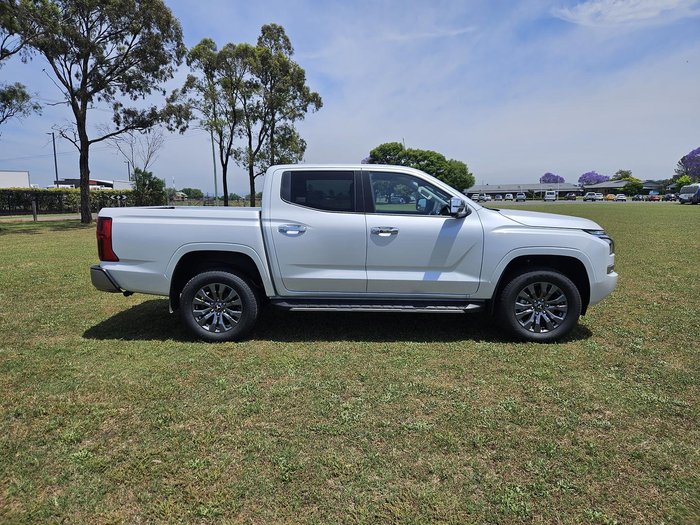 2025 Mitsubishi Triton GLS