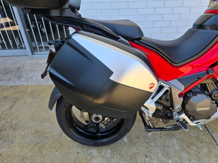 2015 DUCATI MULTISTRADA S TOURING Red