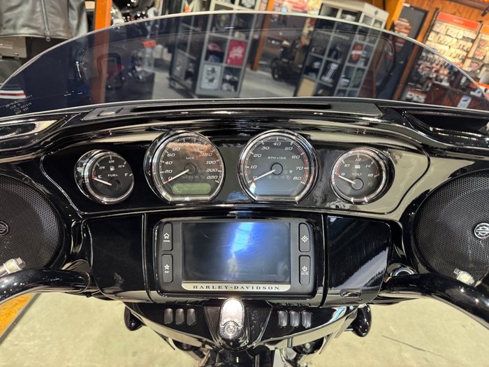 2018 Harley-davidson FLHXS STREET GLIDE SPECIAL Bonneville Salt Denim