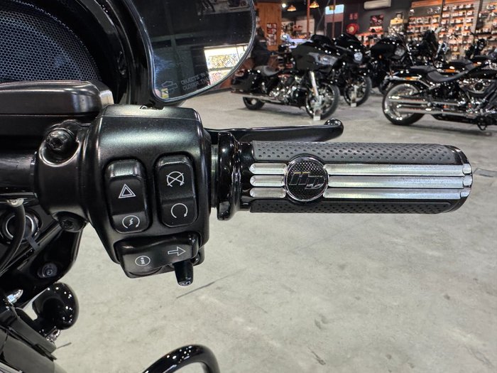 2018 Harley-davidson FLHXS STREET GLIDE SPECIAL Bonneville Salt Denim
