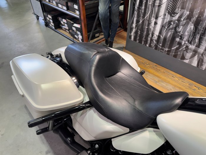 2018 Harley-davidson FLHXS STREET GLIDE SPECIAL Bonneville Salt Denim