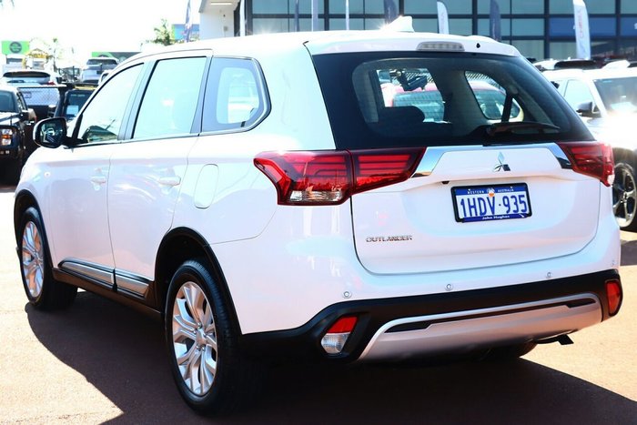 2020 Mitsubishi Outlander ES