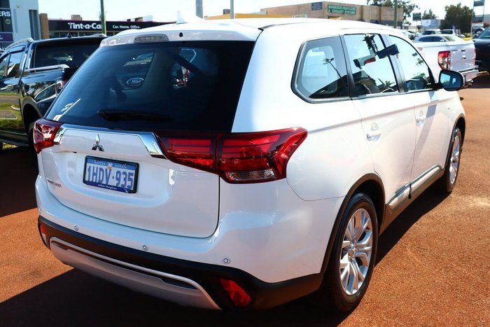 2020 Mitsubishi Outlander ES