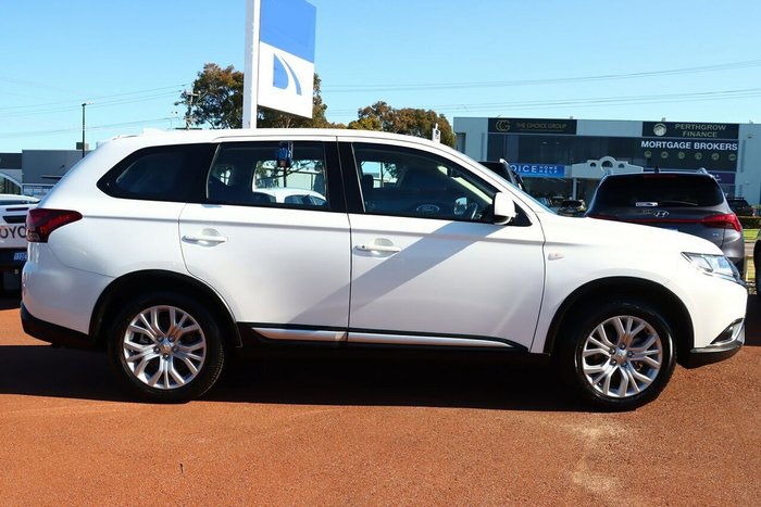 2020 Mitsubishi Outlander ES