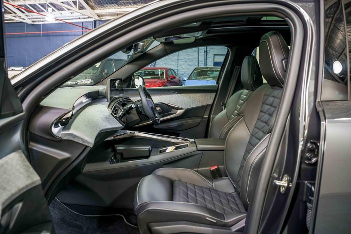 2025 Peugeot 5008 GT Premium Hybrid P74 MY25 Titanium Grey