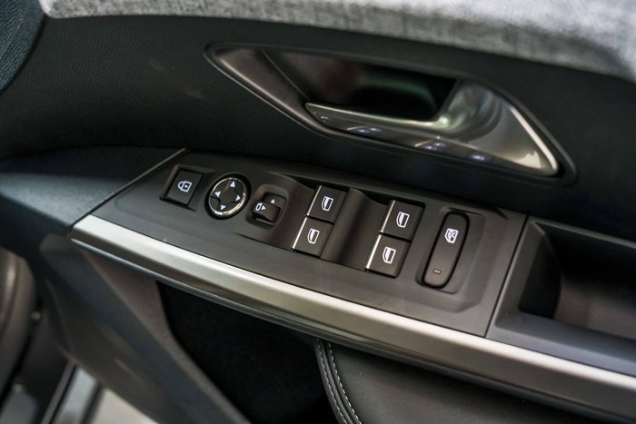 2025 Peugeot 5008 GT Premium Hybrid P74 MY25 Titanium Grey