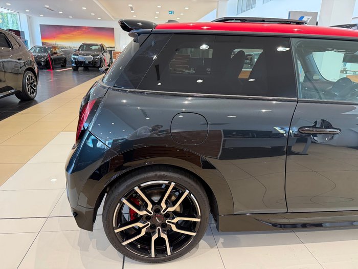 2024 MINI Cooper JCW Favoured