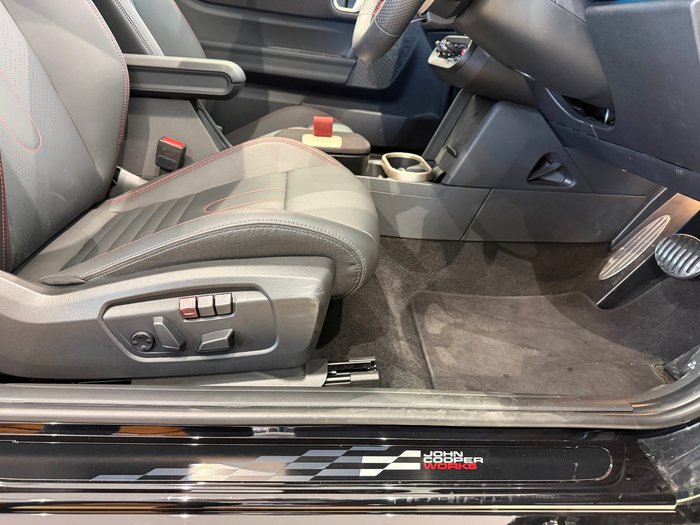 2024 MINI Cooper JCW Favoured