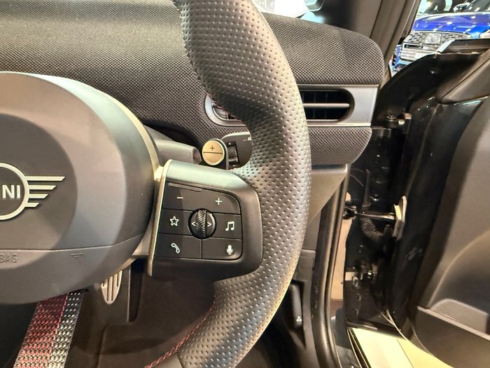 2024 MINI Cooper JCW Favoured