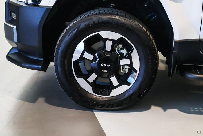 2025 Kia Tasman SX+