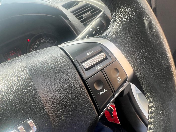 2017 Isuzu D-MAX SX High Ride MY17 4x2 Splash White