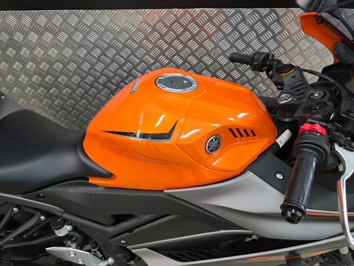 2022 Yamaha YZF-R3 ORANGE