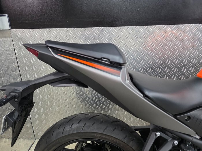 2022 Yamaha YZF-R3 ORANGE