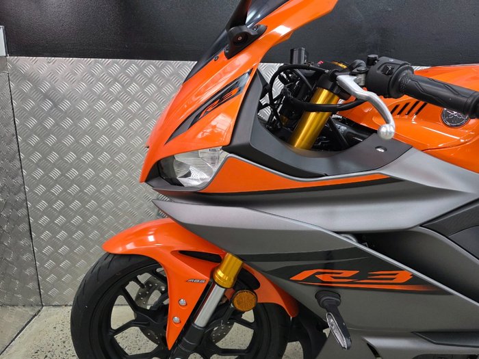 2022 Yamaha YZF-R3 ORANGE
