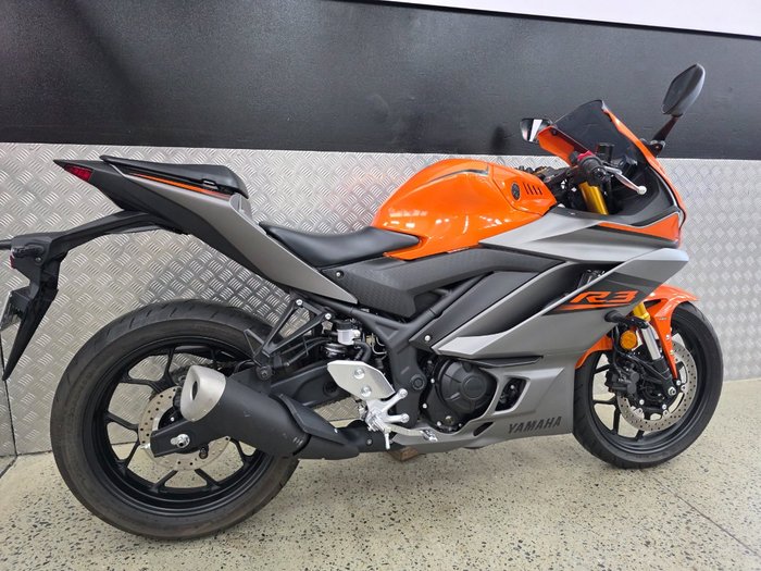 2022 Yamaha YZF-R3 ORANGE