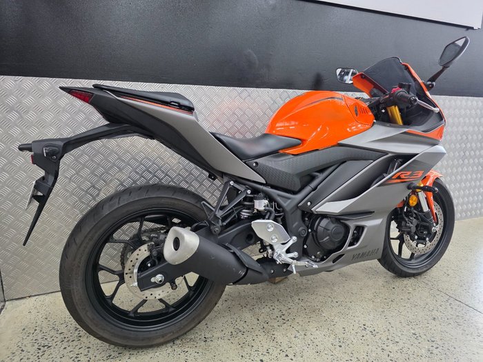 2022 Yamaha YZF-R3 ORANGE