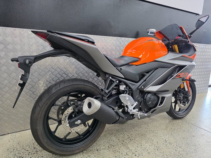 2022 Yamaha YZF-R3 ORANGE
