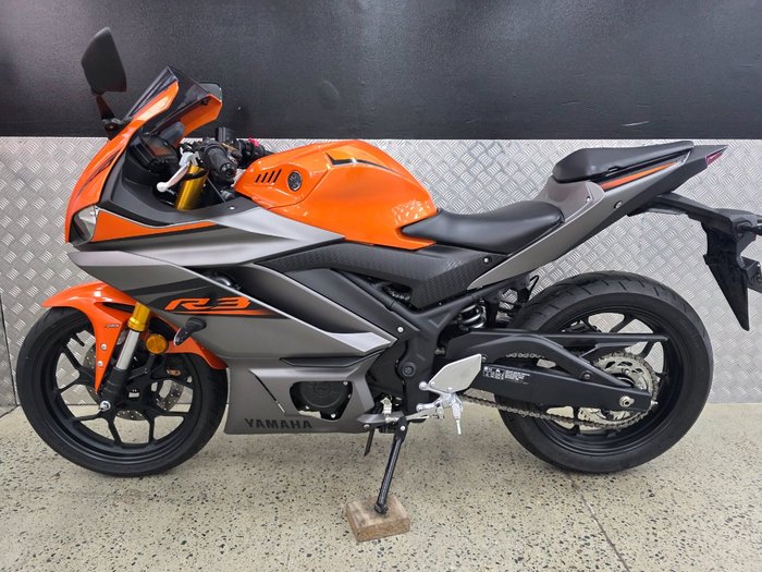 2022 Yamaha YZF-R3 ORANGE