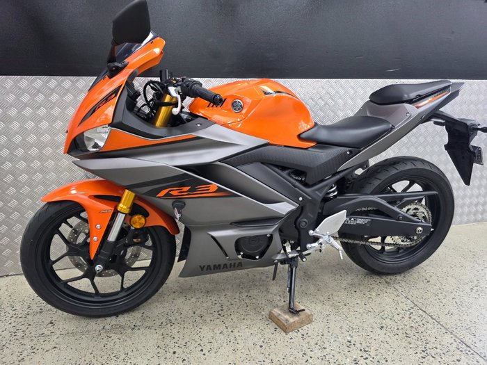2022 Yamaha YZF-R3 ORANGE
