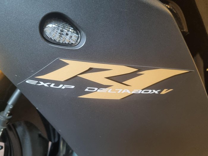 2007 Yamaha YZF-R1 R1 Black