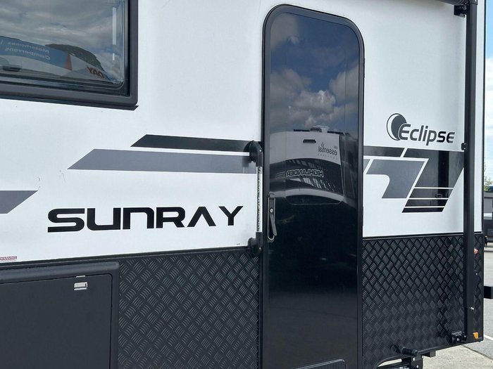 2025 Supreme 1990_R_K1e3_T Sunray 19'9