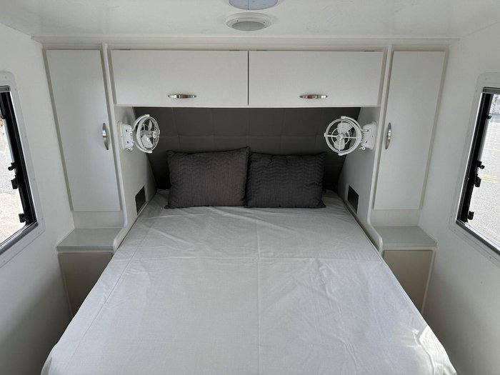 2025 Supreme 1990_R_K1e3_T Sunray 19'9