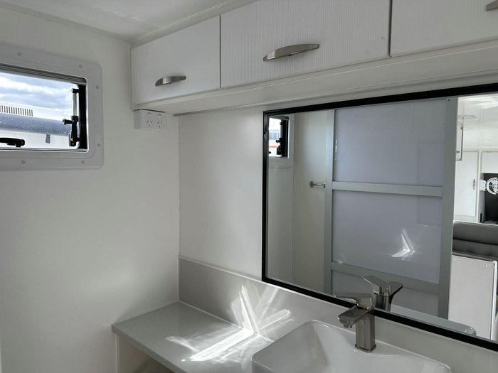 2025 Supreme 1990_R_K1e3_T Sunray 19'9