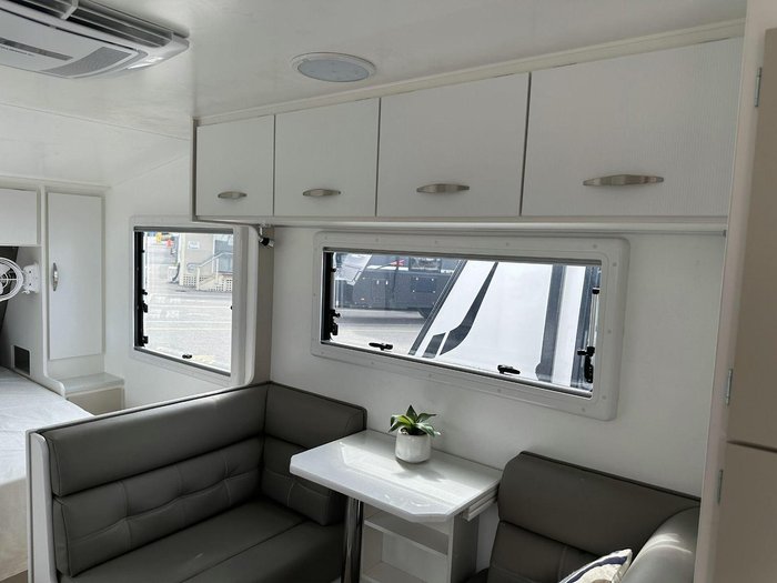 2025 Supreme 1990_R_K1e3_T Sunray 19'9