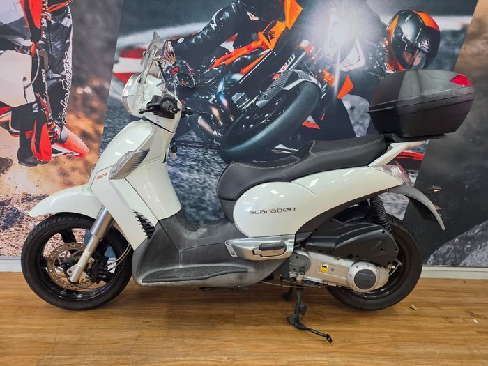 2012 APRILIA SCARABEO 300ie WHITE