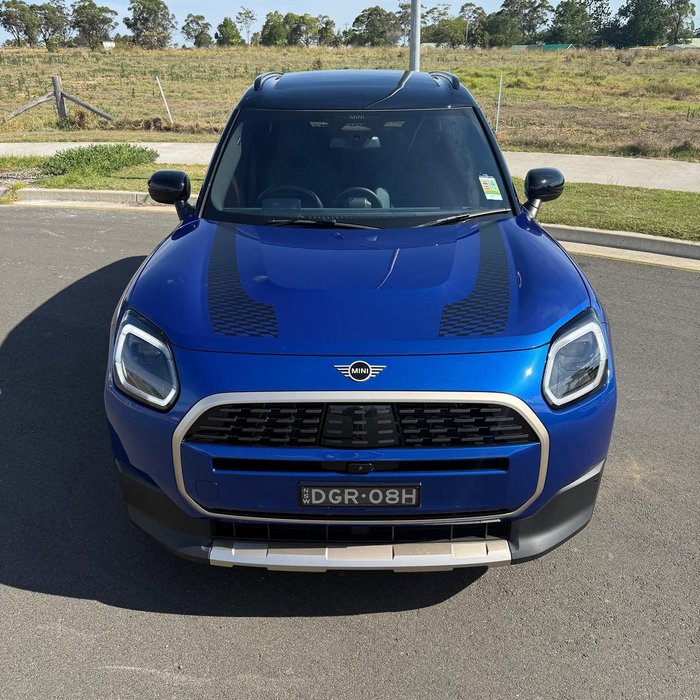 2025 MINI Countryman C Favoured