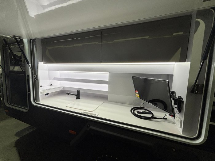 2025 Zone RV Expedition Hard Top