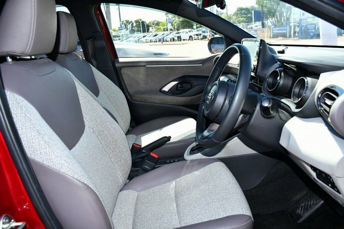 2022 Toyota Yaris ZR Hybrid