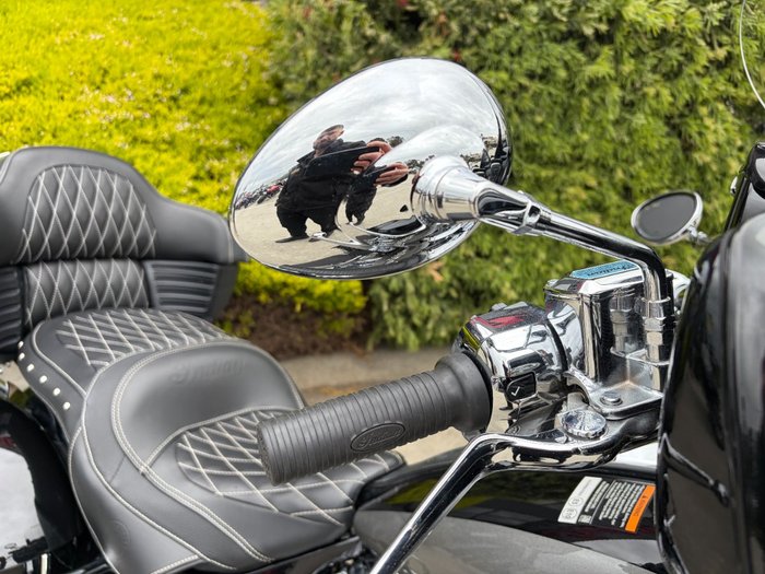 2024 Indian ROADMASTER CLASSIC Metalic Black