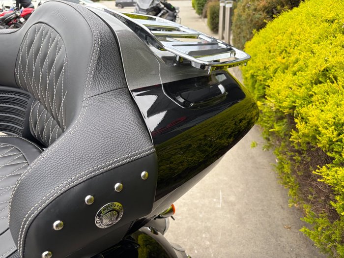 2024 Indian ROADMASTER CLASSIC Metalic Black