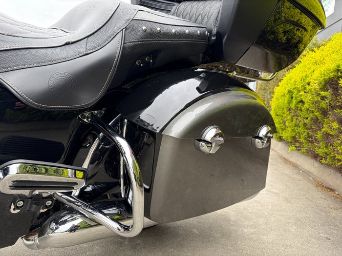 2024 Indian ROADMASTER CLASSIC Metalic Black
