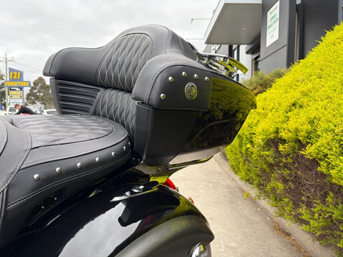 2024 Indian ROADMASTER CLASSIC Metalic Black