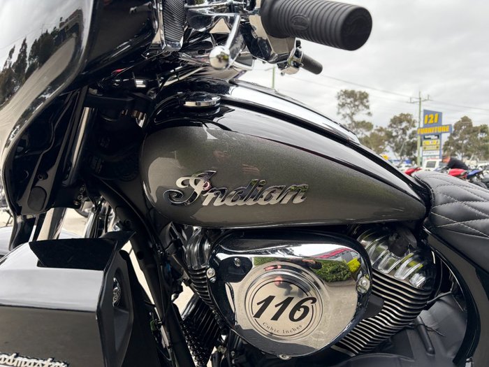 2024 Indian ROADMASTER CLASSIC Metalic Black