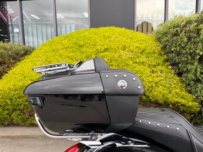 2024 Indian ROADMASTER CLASSIC Metalic Black