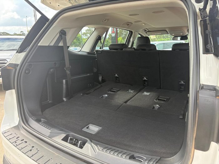 2025 Ford Everest Ambiente