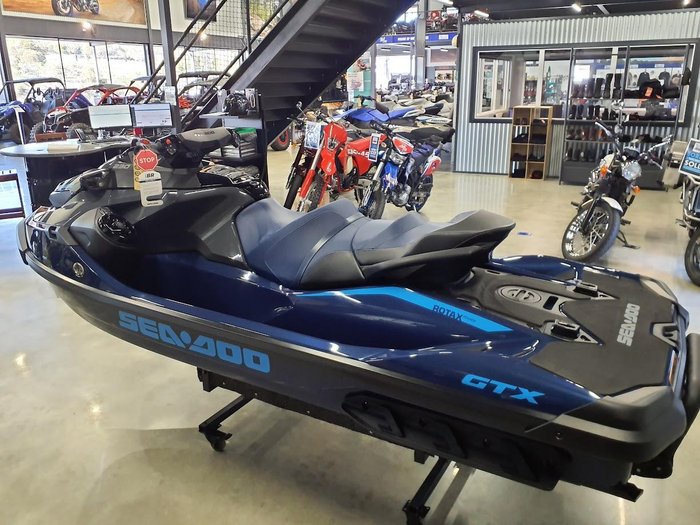 2025 SEA-DOO GTX 230