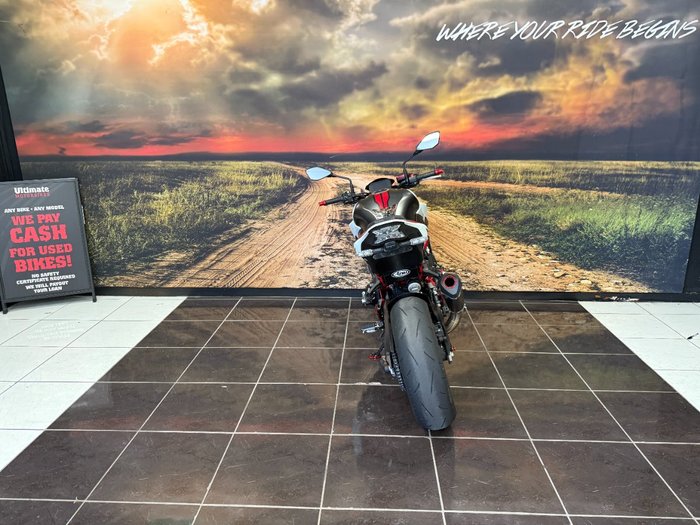 2022 Kawasaki Z900 SUPERNAKED WHITE