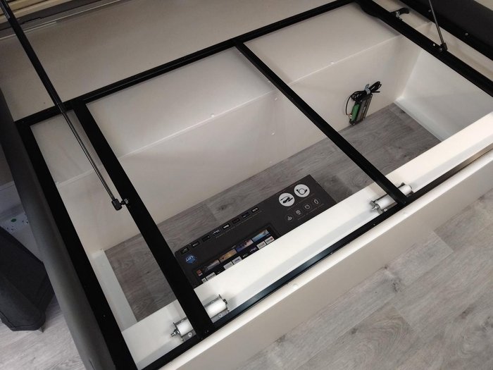 2025 New Age Caravans My25 Bigred Slideout Couples Van Full Ensuite Full Composite